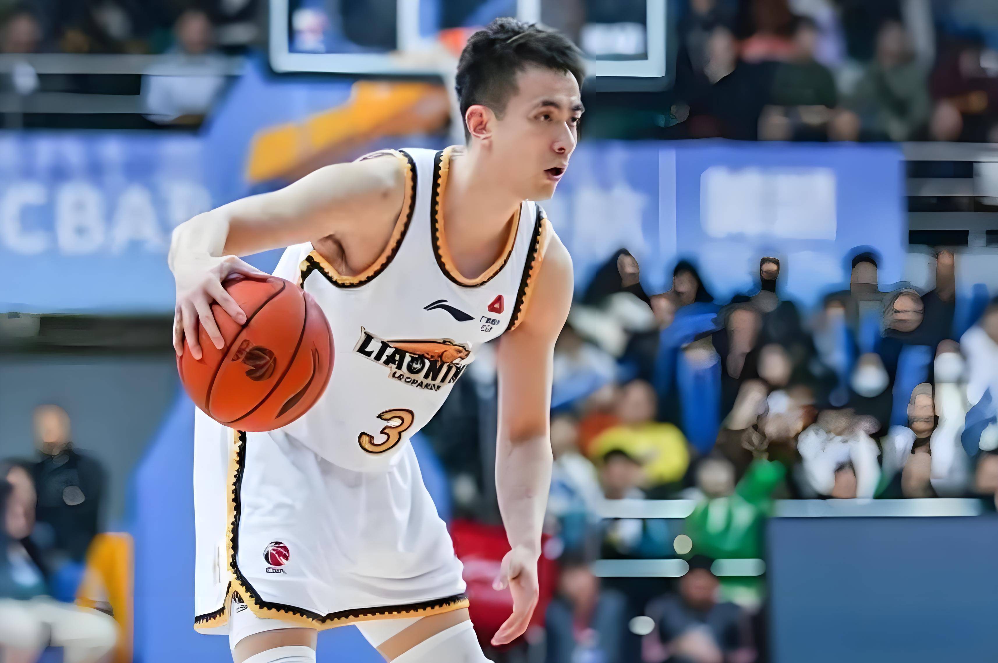 辽宁男篮球员神勇发挥,带领球队获胜 辽宁男篮球员神勇发挥,带领球队获胜