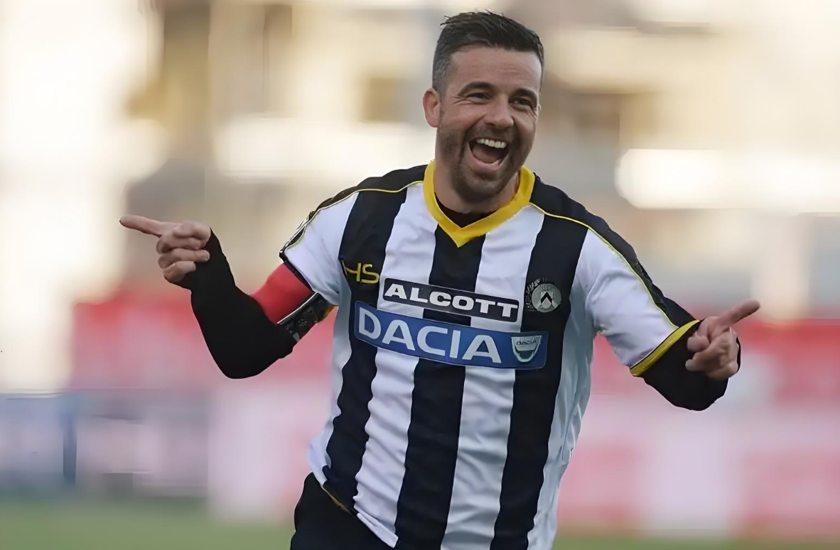 乌迪内斯主场战平克罗托内,保级困境难解 乌迪内斯主场战平克罗托内,保级困境难解