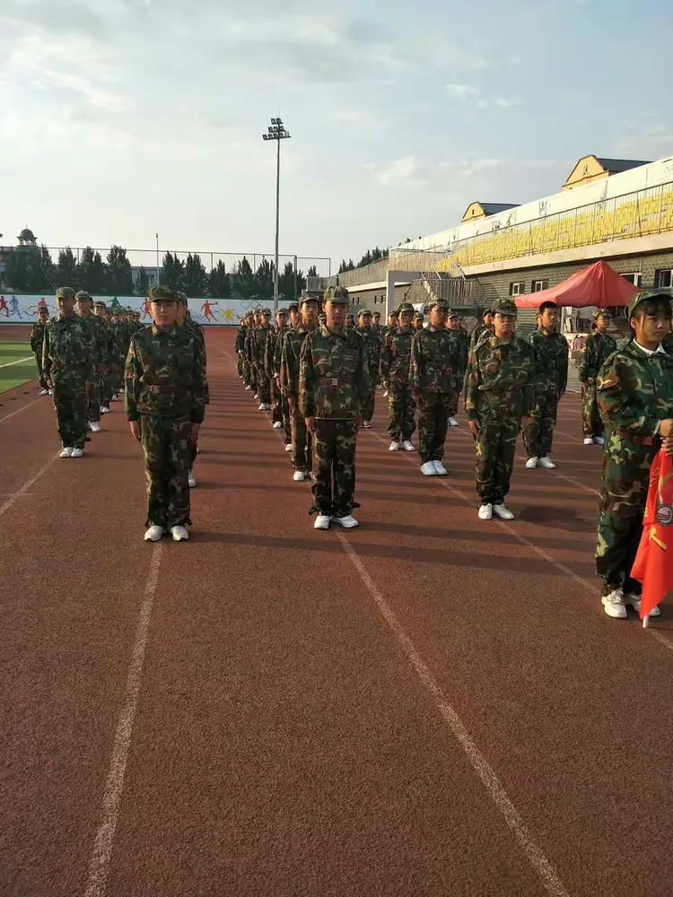 壮志凌云的球员,向着胜利勇往直前 壮志凌云的球员,向着胜利勇往直前