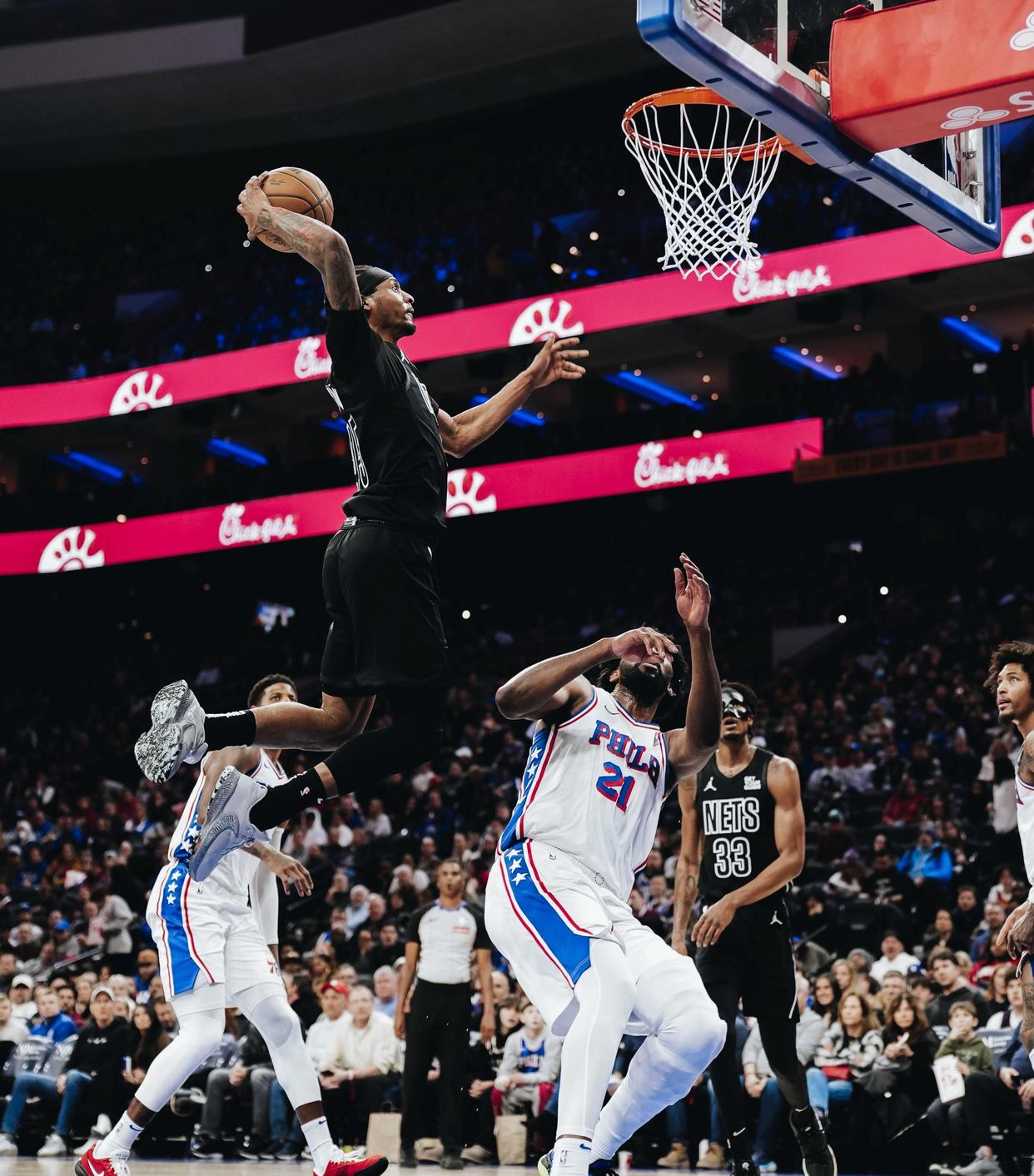 乐鱼在线娱乐-篮网重振雄风，大胜对手展现实力