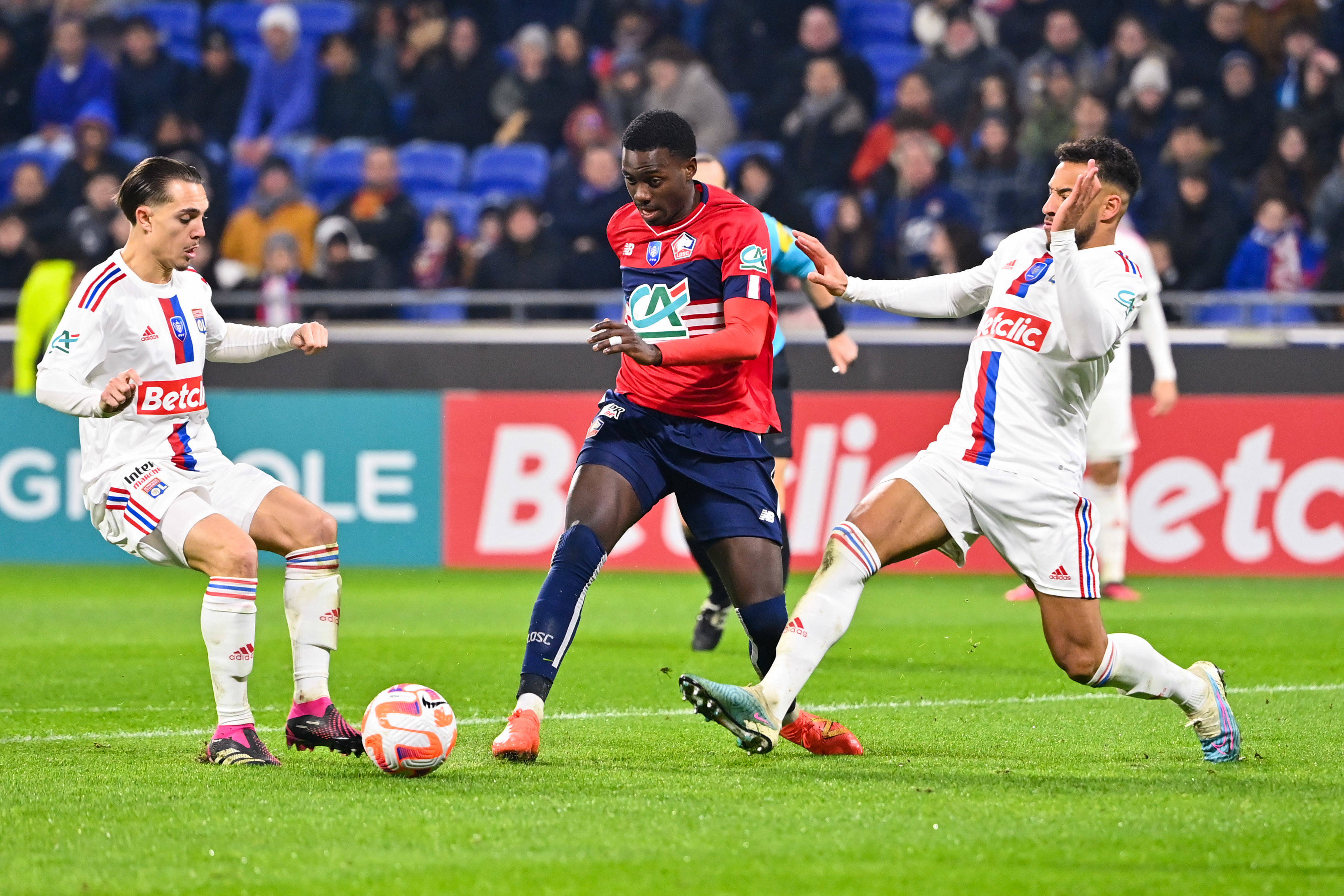 里尔客场险胜，继续走上胜利之路