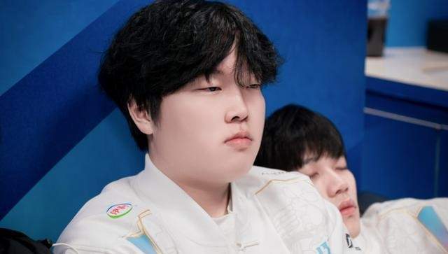 HKA翻盘SHR,Elk线上压制力十足焦点之战四强赛,引爆全场热议 HKA翻盘SHR,Elk线上压制力十足焦点之战四强赛,引爆全场热议