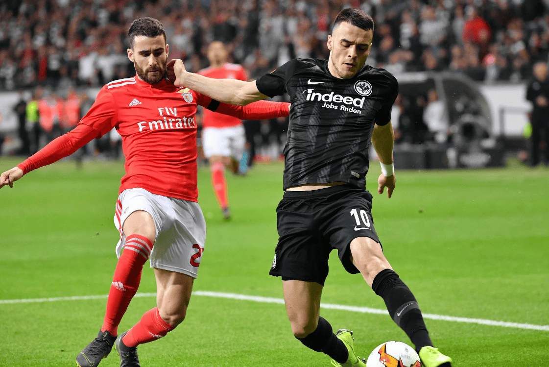 法兰克福主场击败勒沃库森，连胜赛事扳回颓势