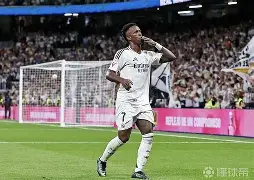 乐鱼体育官网网页版-乌拉圭绝杀曼联，维尼修斯三分雨点燃全场