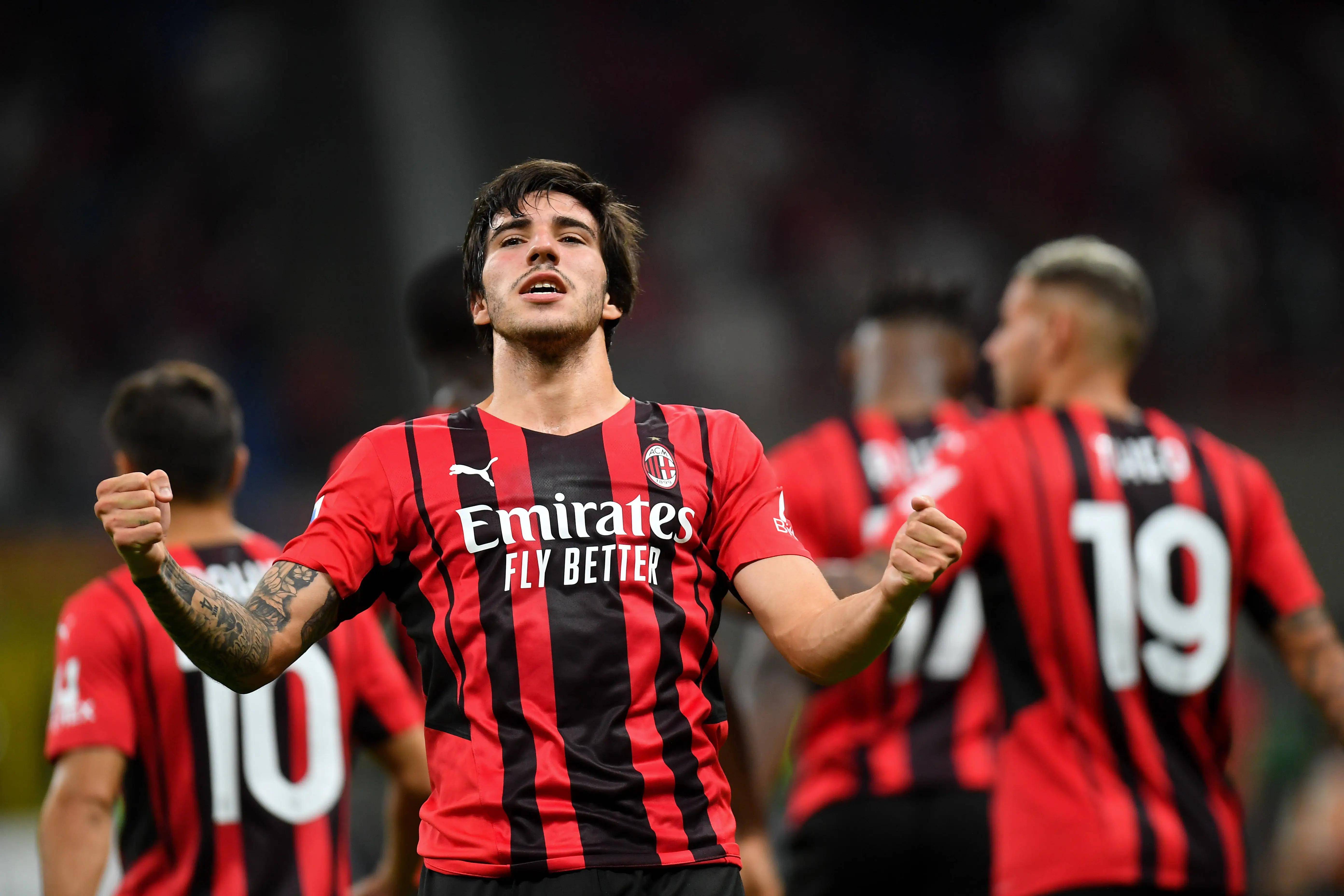 乐鱼体育官网-尤文新援大放异彩，米兰恐怕不敌！的简单介绍