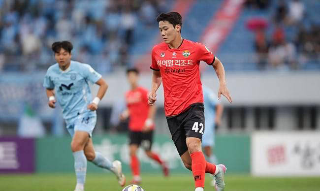 关于上海绿地申花严防失球,备战态度坚决的信息 关于上海绿地申花严防失球,备战态度坚决的信息