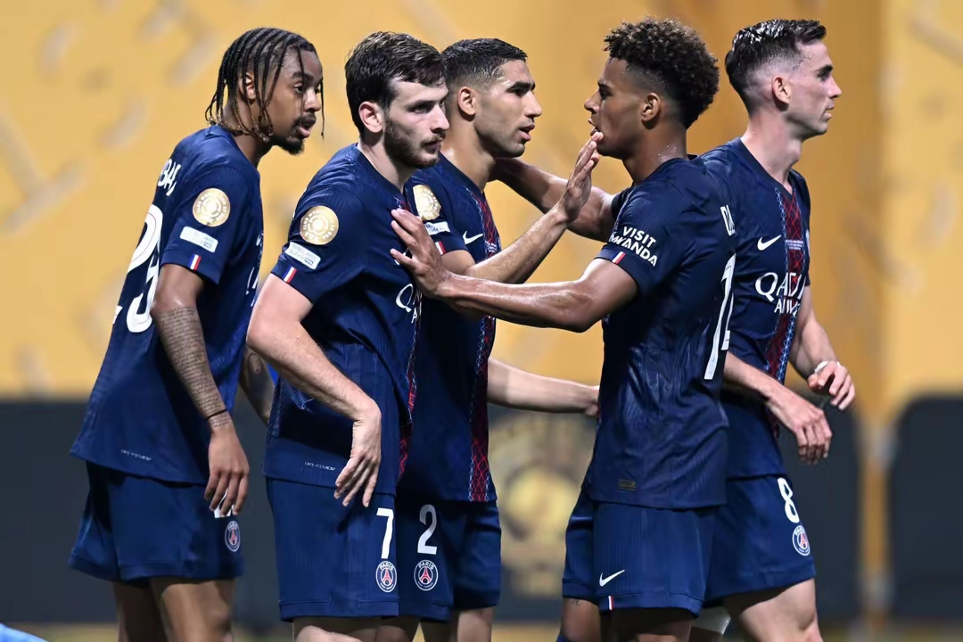 包含兰帕德毫无还手之力,罗马客场惨败巴黎圣日耳曼的词条 包含兰帕德毫无还手之力,罗马客场惨败巴黎圣日耳曼的词条