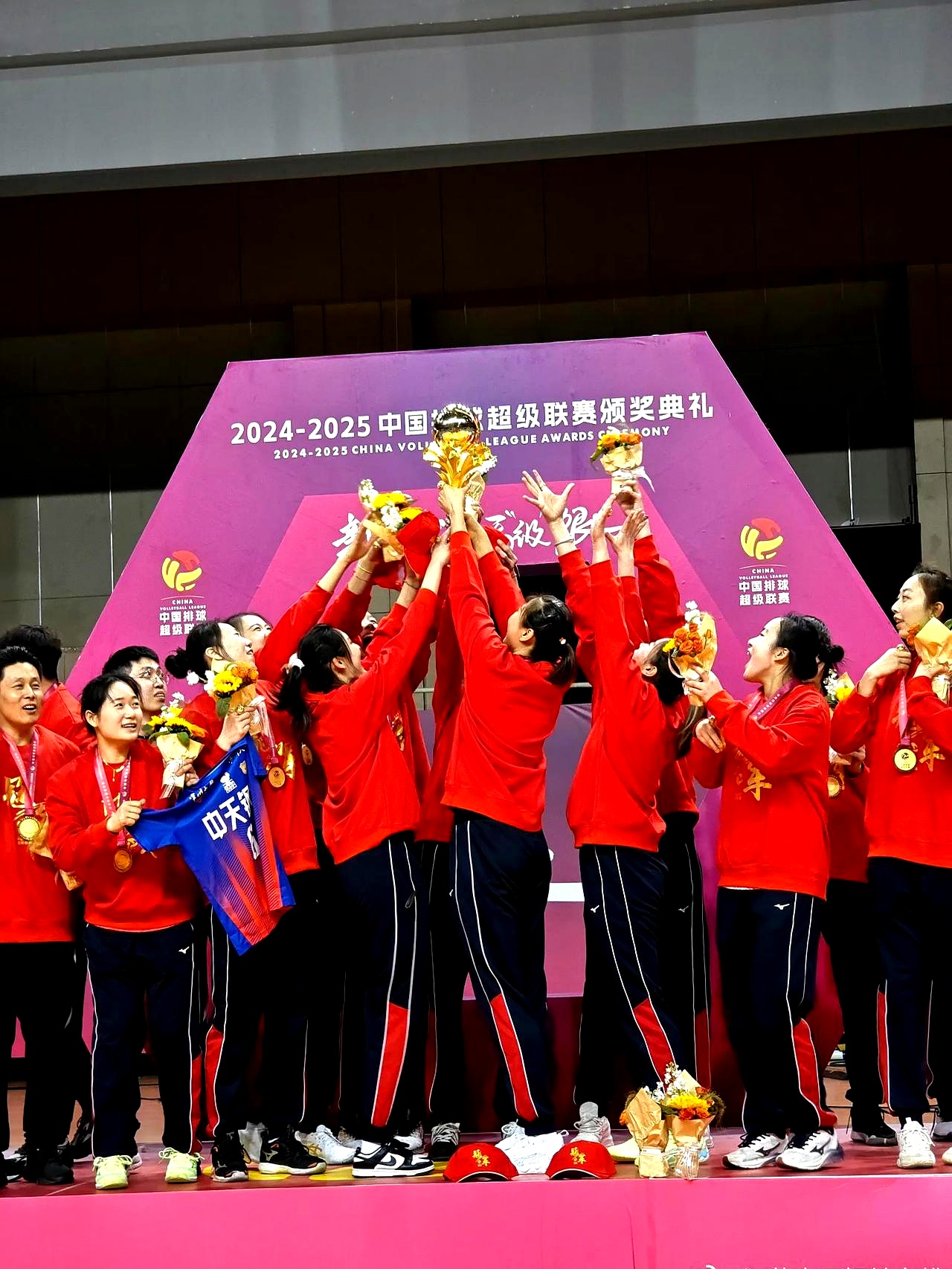 乐鱼体育登陆入口-关于优秀的女球员在比赛中尽展实力和技艺，赢得掌声的信息